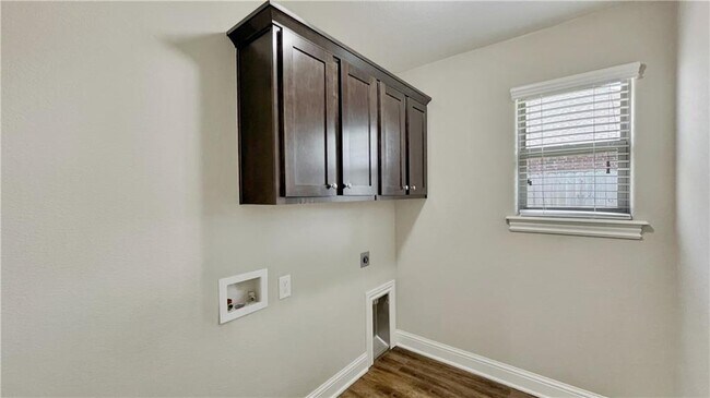 Building Photo - 761 Captain Reid Ln