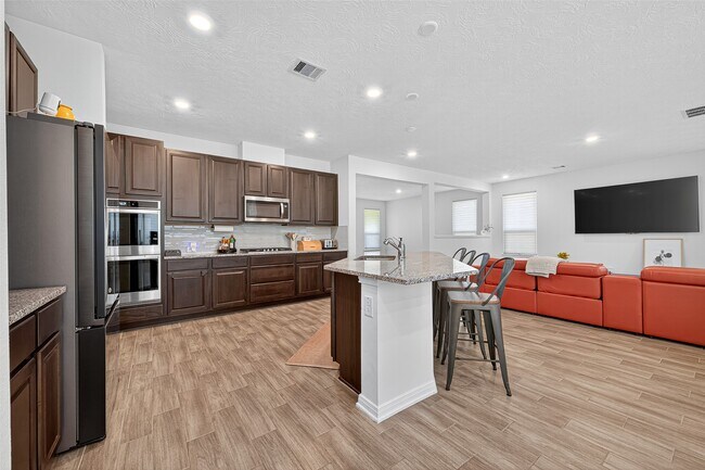 Building Photo - 15510 Birchdale Dr