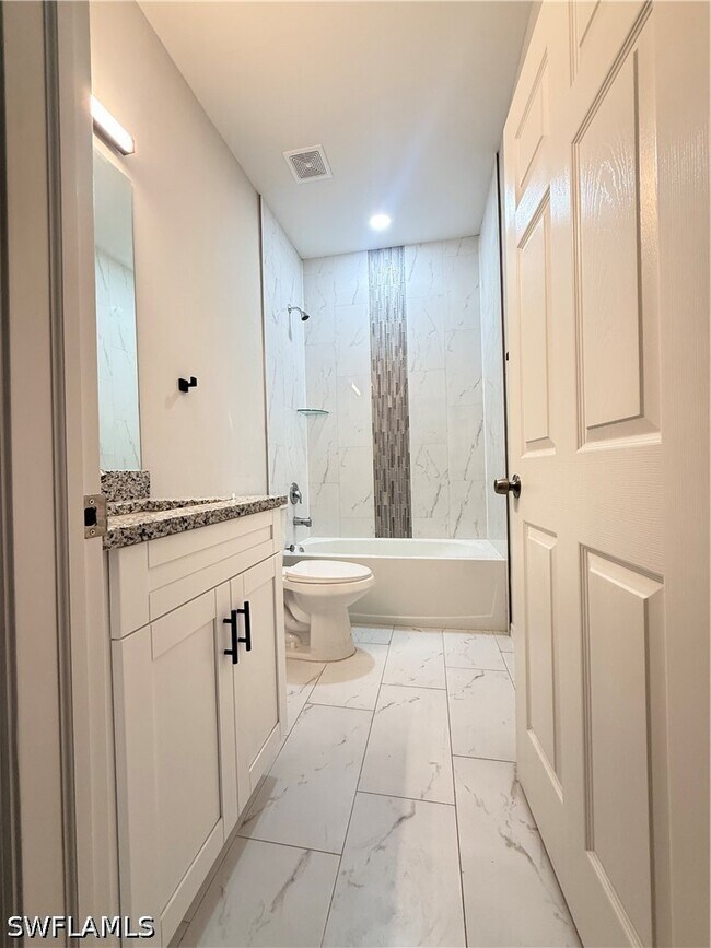 Building Photo - 212 Pullman St