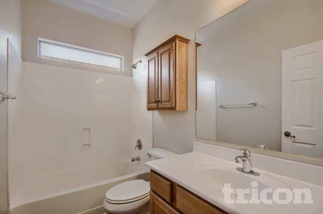 Building Photo - 1353 E Judi Dr