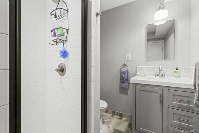 Building Photo - 3242 Washington St