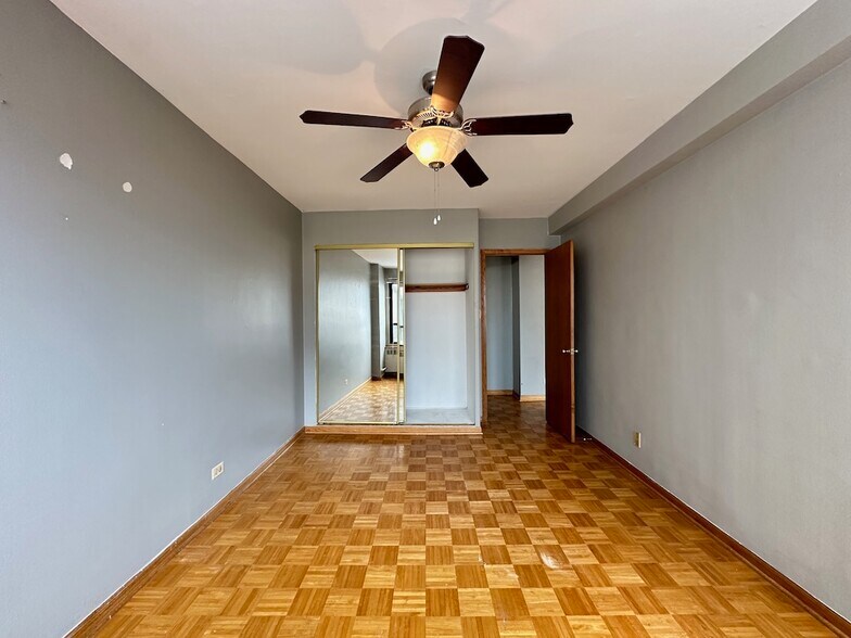 Building Photo - 4180 N Marine Dr