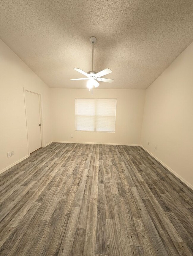 Building Photo - AVAILABLE NOW IN GREAT GILBERT LOCATION WITH NO HOA!!!