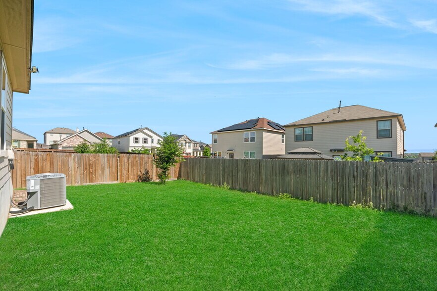 Building Photo - 9411 Braman Pt