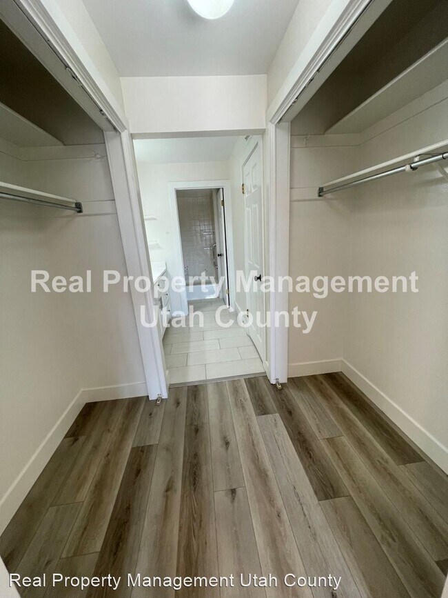 Building Photo - 2 br, 2 bath House - 2244 N. Canyon Rd. Ap...