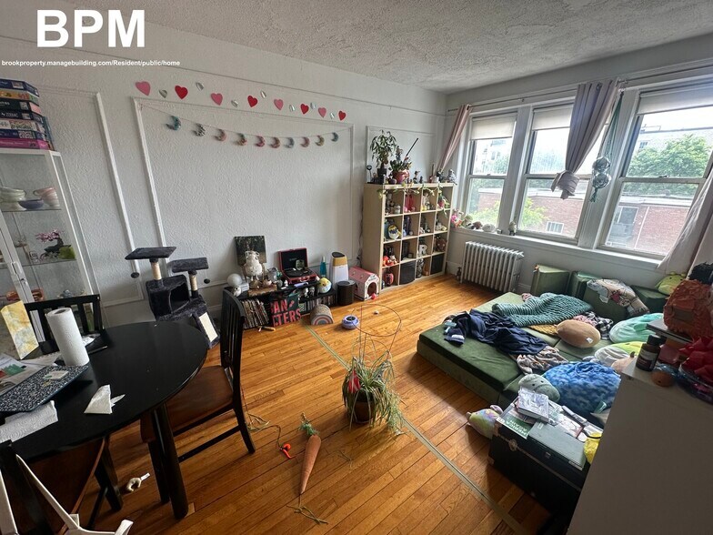 Primary Photo - 24 Colborne Rd