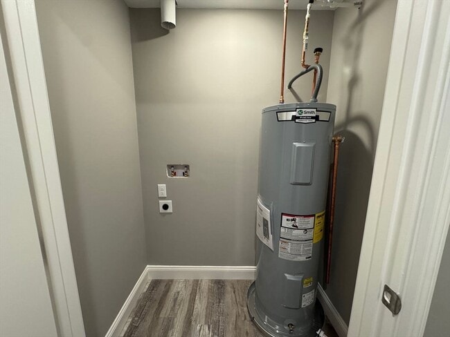 Building Photo - 8 Avon St