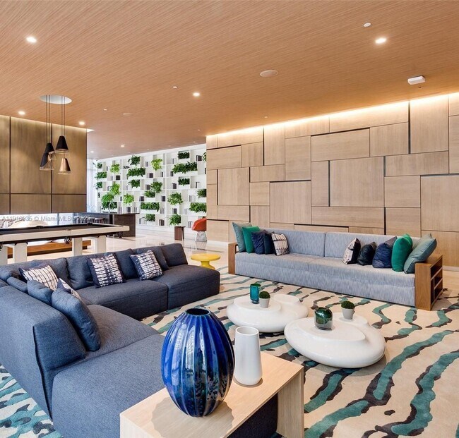 Building Photo - 55 SW 9th St