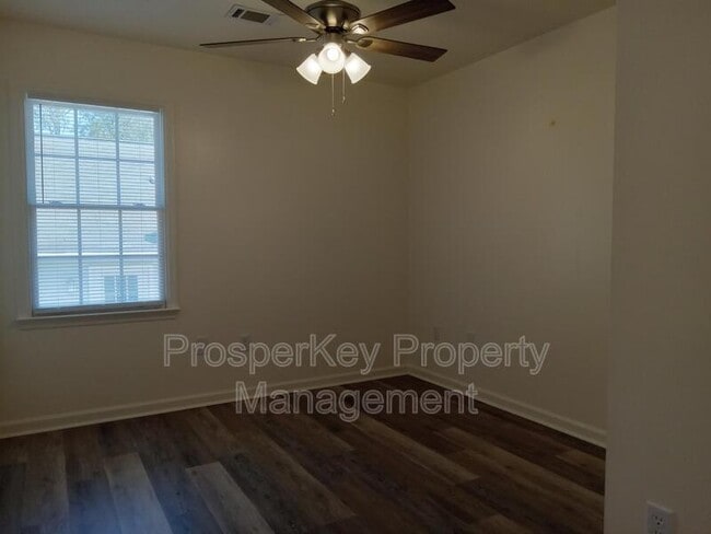 Building Photo - 4721 13th Ave