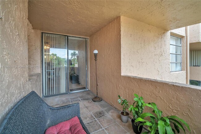 Building Photo - 10400 SW 108th Ave