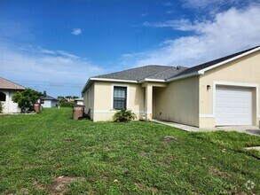 Building Photo - Exceptional 3 bed 2 bath 1 car garage dupl...