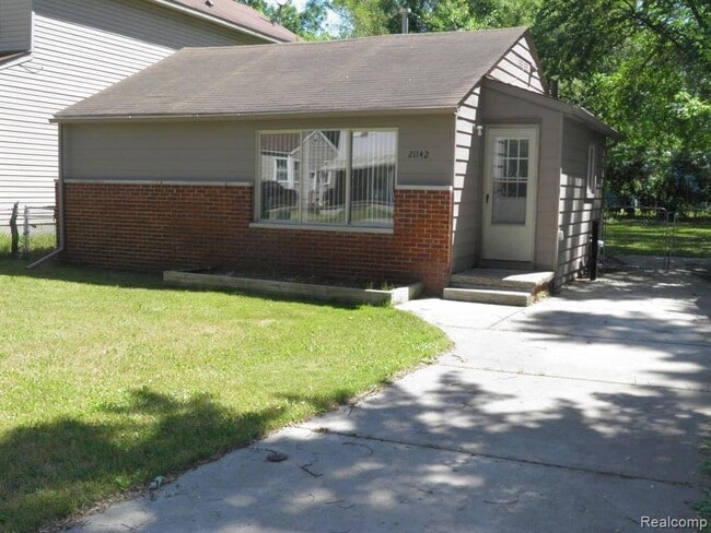 Primary Photo - 21142 Ontaga St