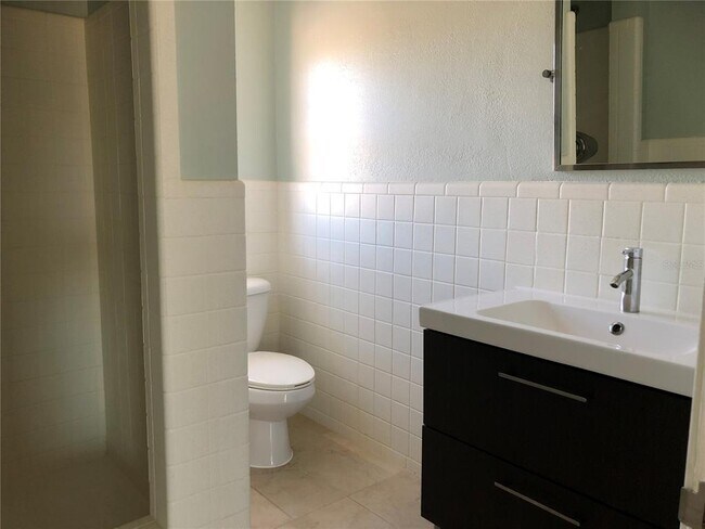 Building Photo - 37 144th Ave