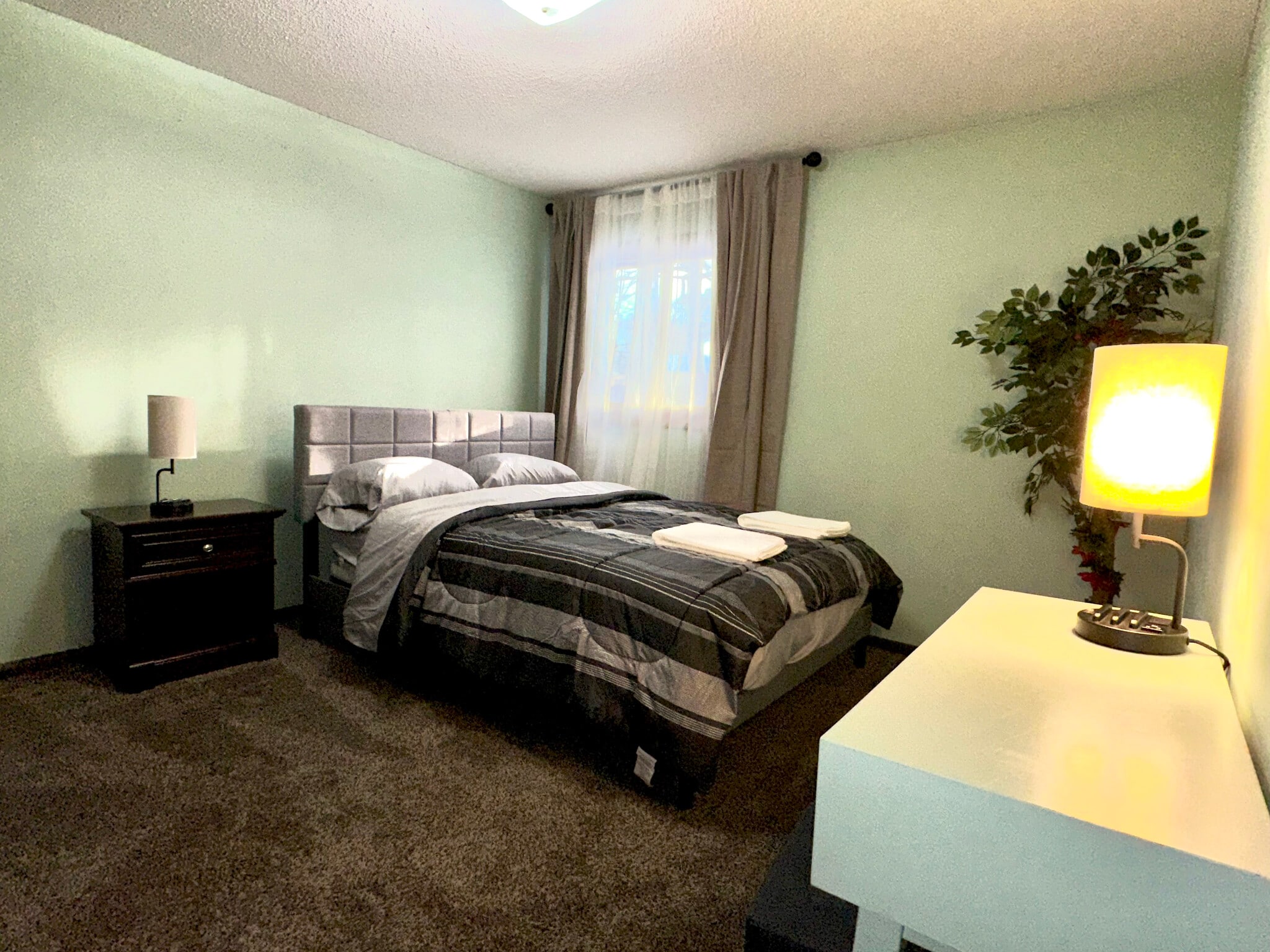 Master Bedroom - 8236 Douglas Cir N