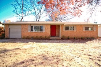 Building Photo - 7917 Hermitage Dr