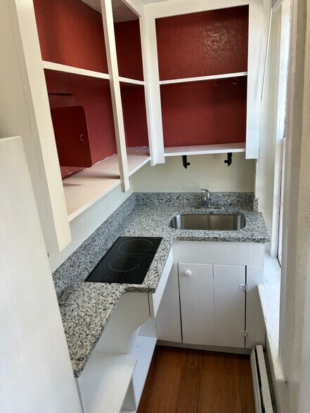 Building Photo - 43 Garden St