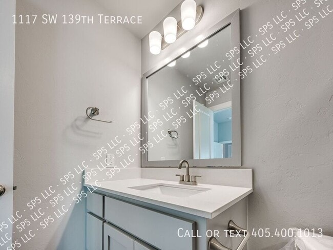 Building Photo - 1117 SW 139th Ter