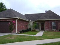 Building Photo - 106 Soaring Cove