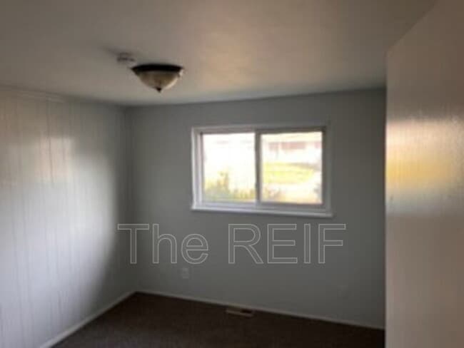 Building Photo - 6223 Cypress Dr