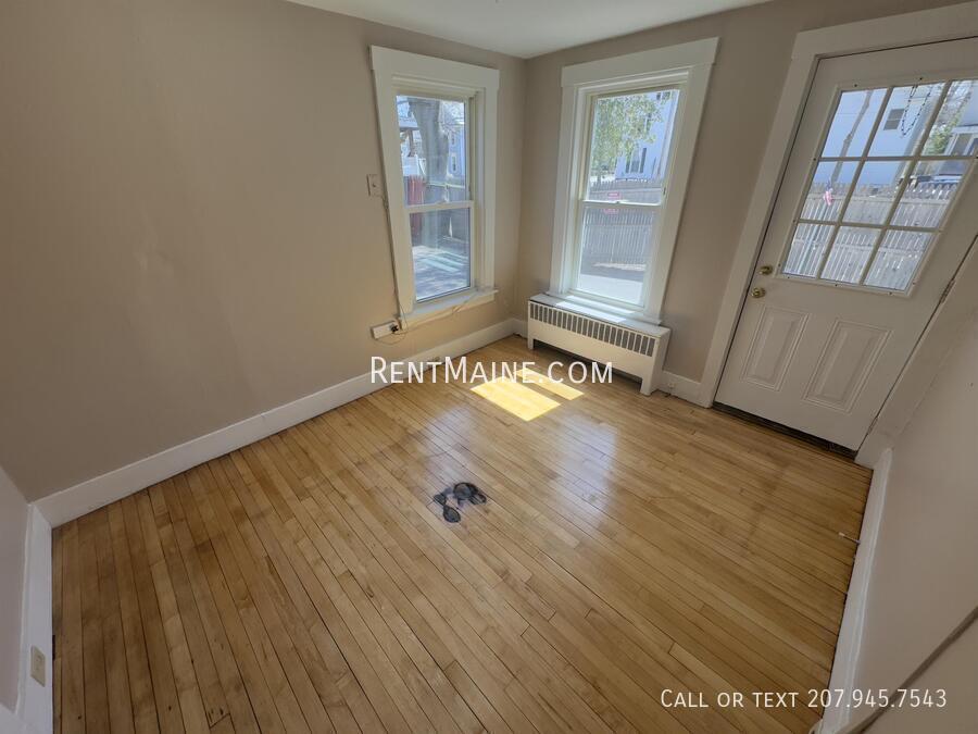 Building Photo - 145 Essex St