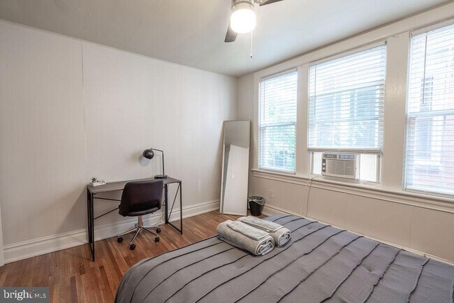 Building Photo - 315 Frederick St