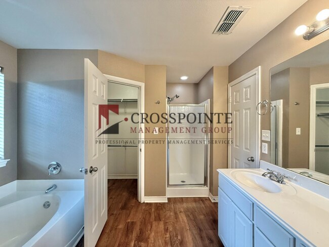 Building Photo - Tour Today! 4 Bedroom 2 Bathroom Home in Lindale!