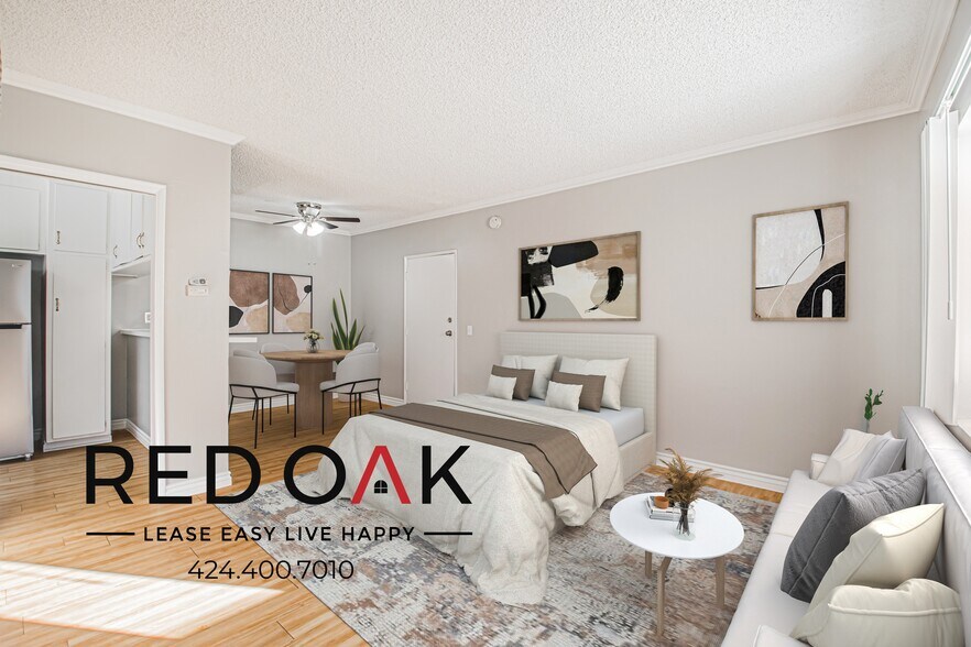 Building Photo - 15405 Vanowen St