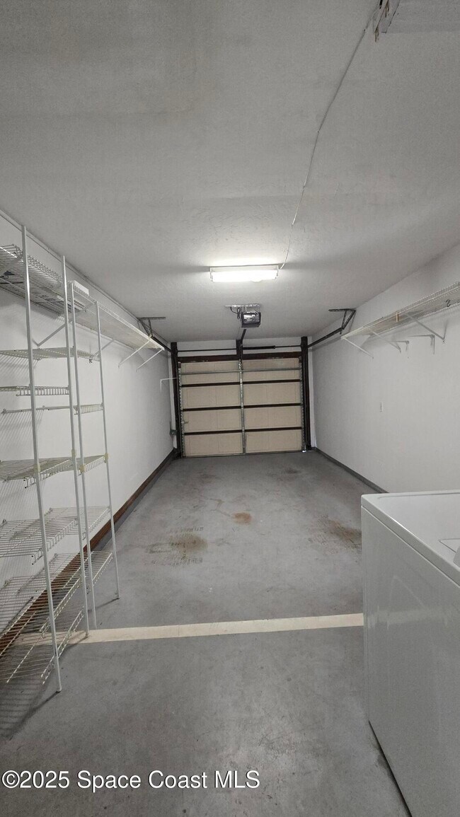 Building Photo - 816 Greenwood Manor Cir