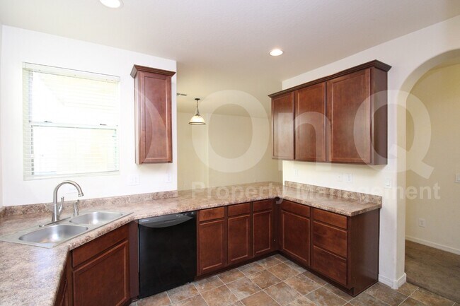 Building Photo - 3939 E Edna Dr