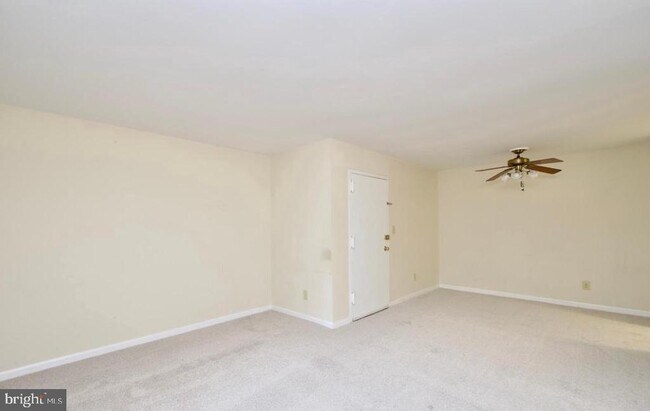 Building Photo - 5911 Prince James Dr