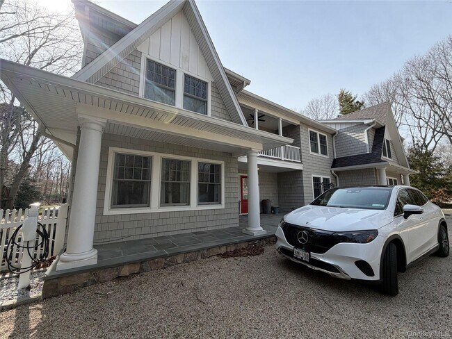 Building Photo - 27 Deer Path