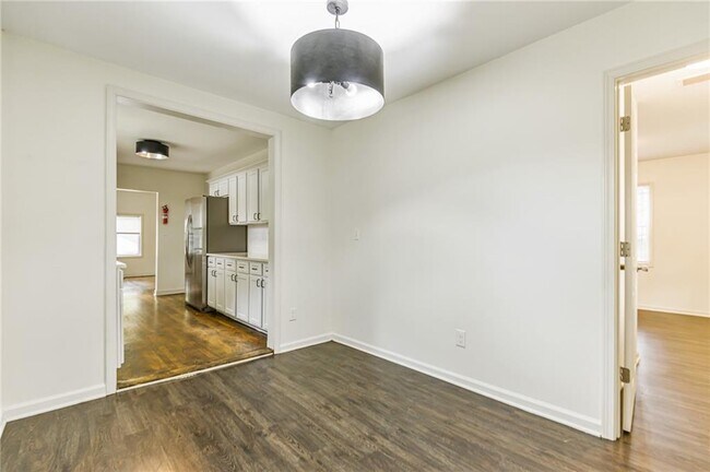 Building Photo - 937 Lawton St SW