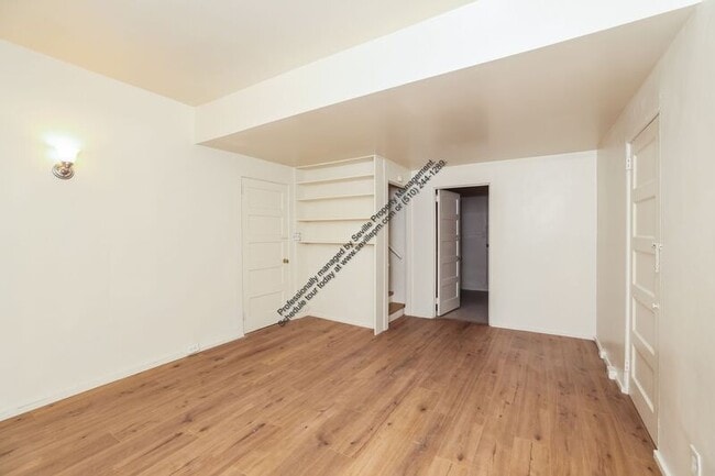 Building Photo - 27 Excelsior Ct