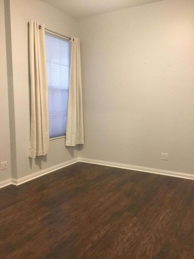 Building Photo - 150 Lost Bridge Dr