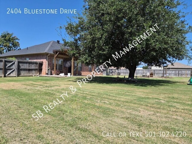 Building Photo - 2404 Bluestone Dr