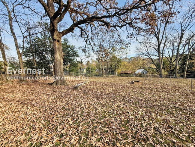 Building Photo - 5005 6th Ave S