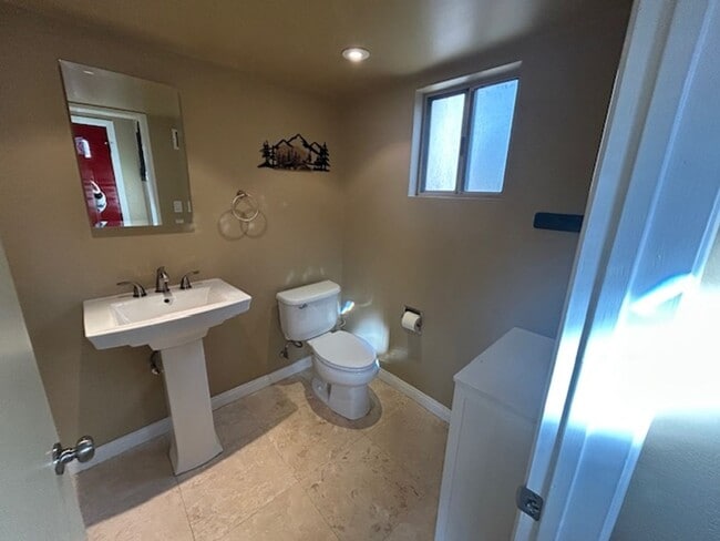 Building Photo - 716 BArrett Way