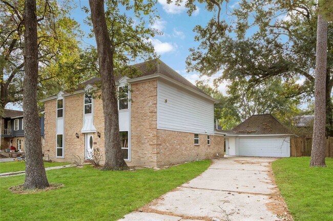 Building Photo - 3823 Fernglade Dr