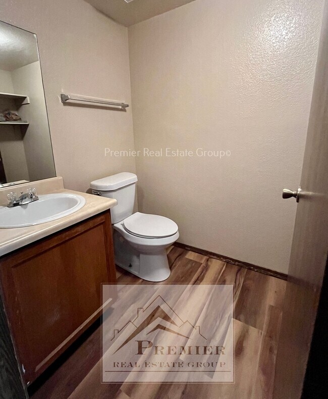 Building Photo - 2158 Baltimore Cir