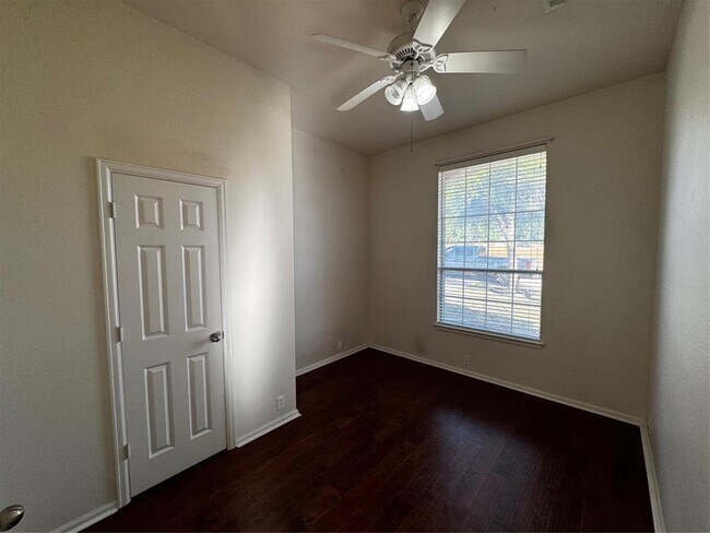 Building Photo - 136 Wild Plum Way