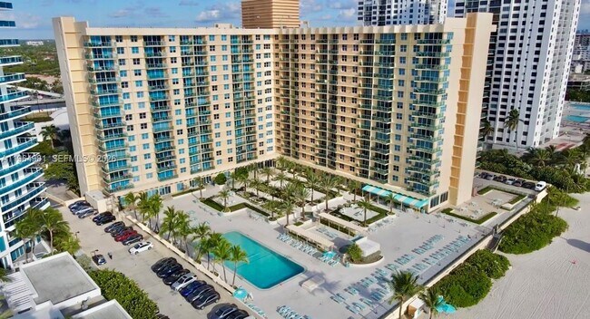 Building Photo - 2501 S Ocean Dr