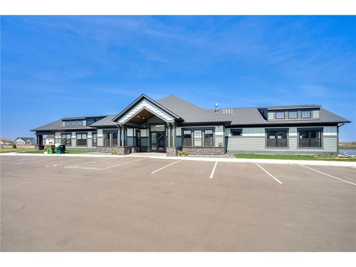 Building Photo - 2128 Ada Dr