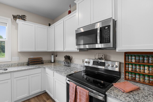 Building Photo - 152 Savannah Wood Rd