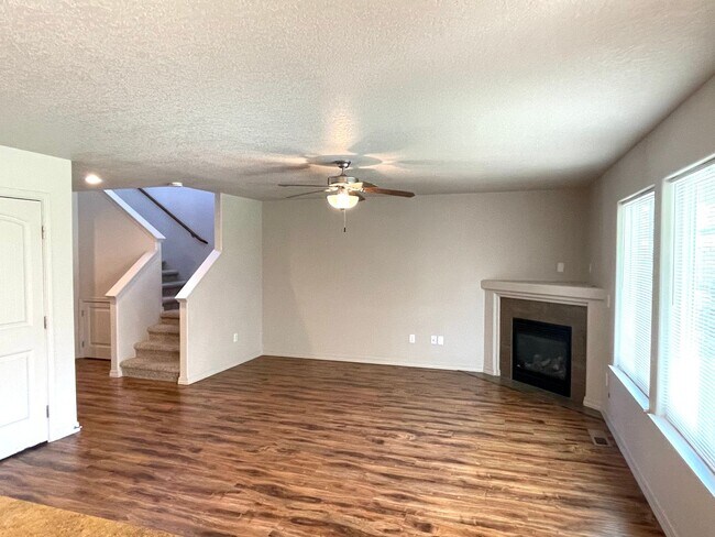 Building Photo - Beautiful Corner Lot Home for Rent in Badg...
