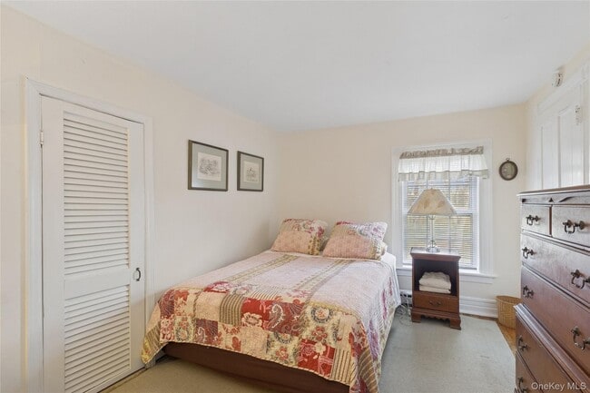 Building Photo - 718 Montauk Hwy