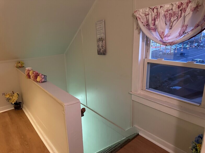 Building Photo - 269 N 1st Ave