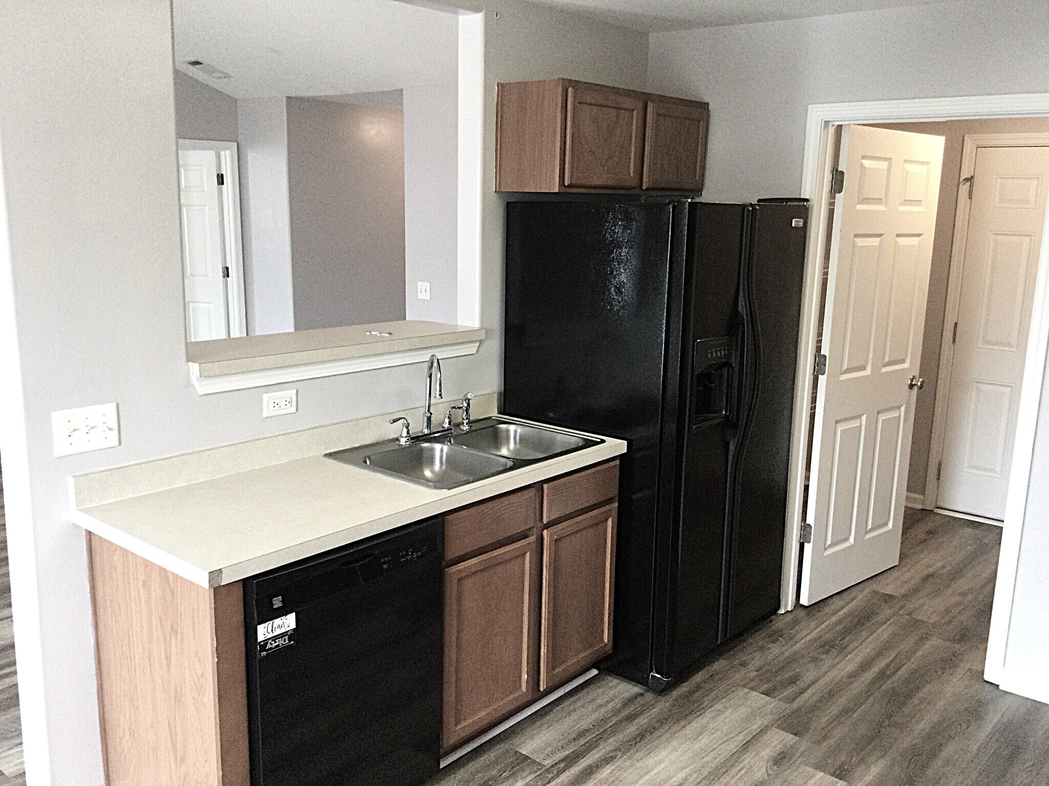 Building Photo - 422 Sea Breeze Dr