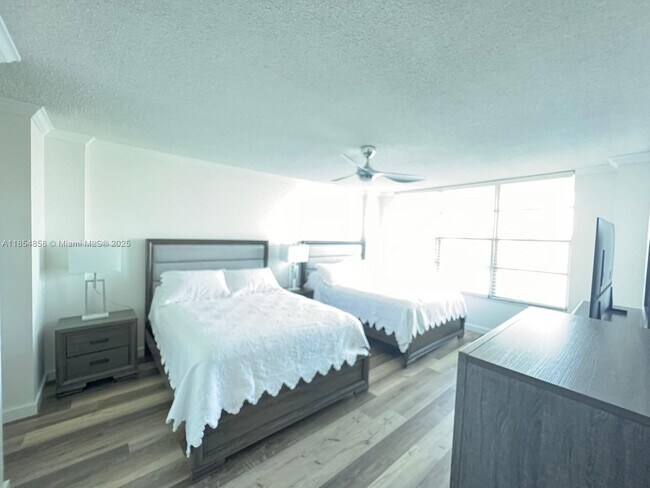 Building Photo - 3800 S Ocean Dr