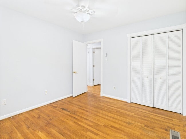 Building Photo - 1109 Dinwiddie Ave