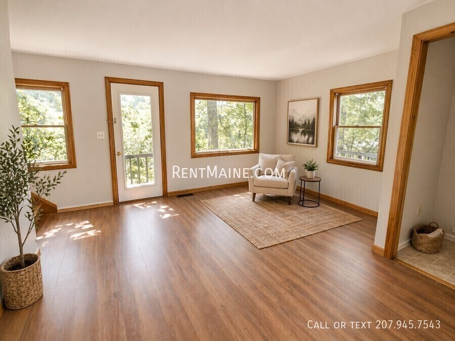 Building Photo - 5 Poplar St